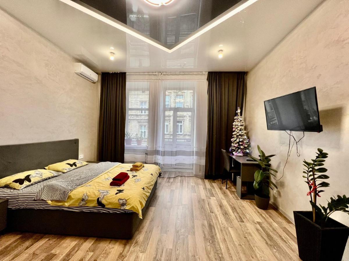 Kulisha 2Bedroom Apartment Near Opera House With Balcony Львов Экстерьер фото